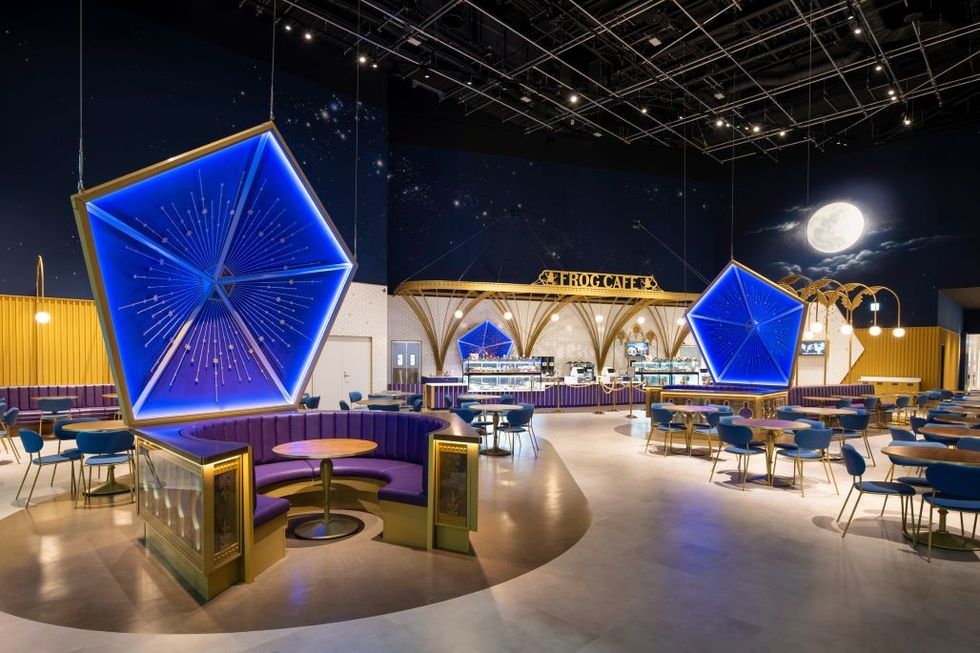 Warner Bros Studio Tour Tokyo - The Making of Harry Potter frog cafe