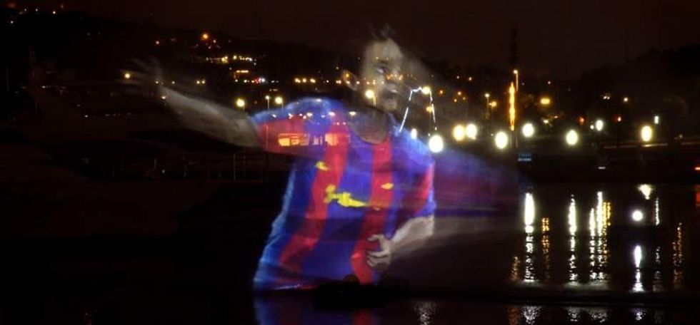 water screen fc barcelona lci