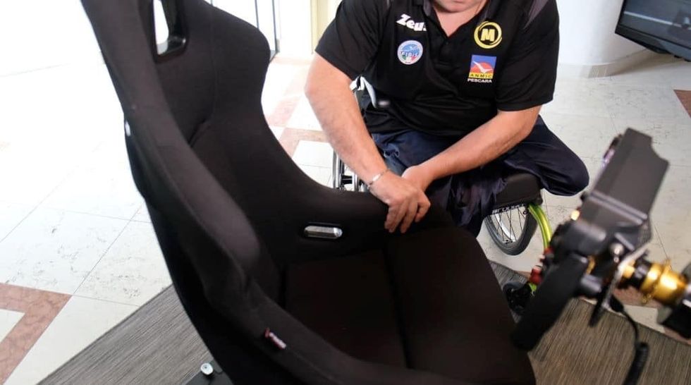 Wave Italy inclusive simulator seating