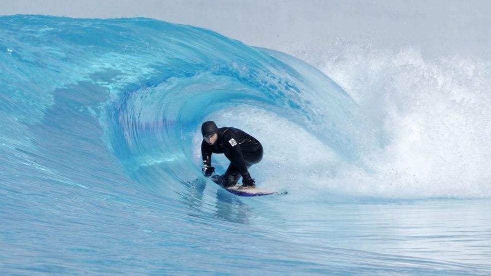 Wavegarden Maud Le Car Tube Riding