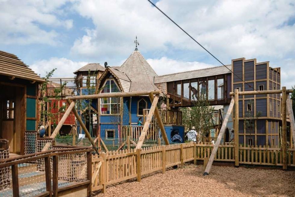 weehailes central library building