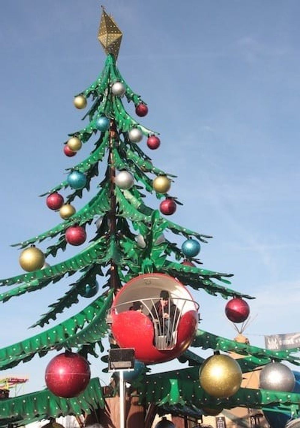 Winter-Wonderland-christmas-tree-rid