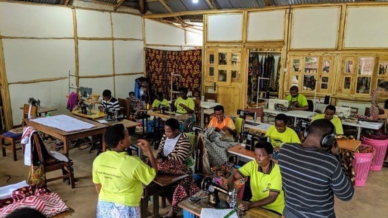 womens-coop-uganda-mask-production-event network-conservation