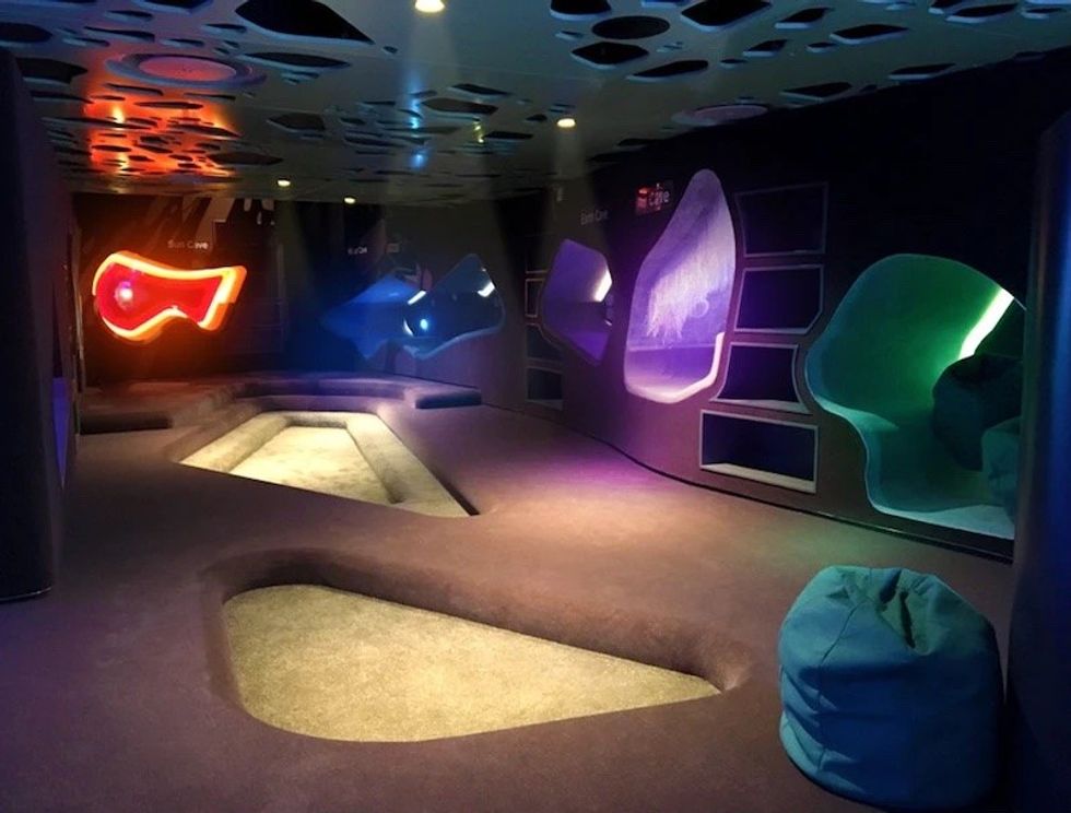 Wonderdal Edutainment Center formula D_