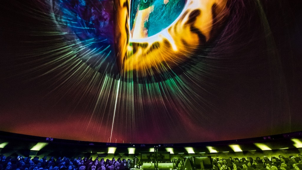 Worlds Beyond Earth planetarium show