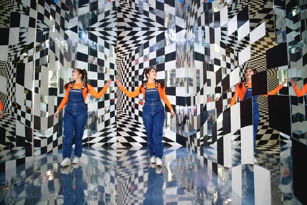 Youseum-mirrors