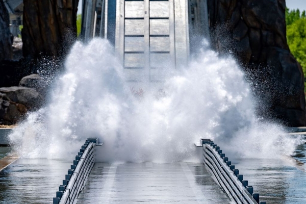 Yuta Falls superflume splash