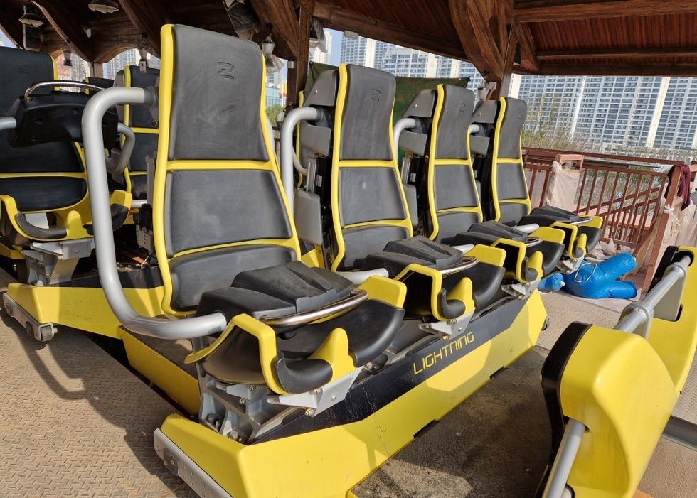 Zamperla Lightning coaster train