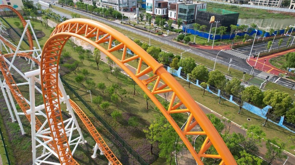 Zamperla Lightning lift coaster track