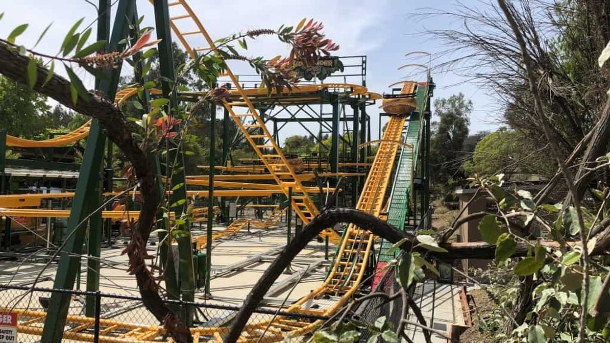 Zamperla Six Flags Sidewinder