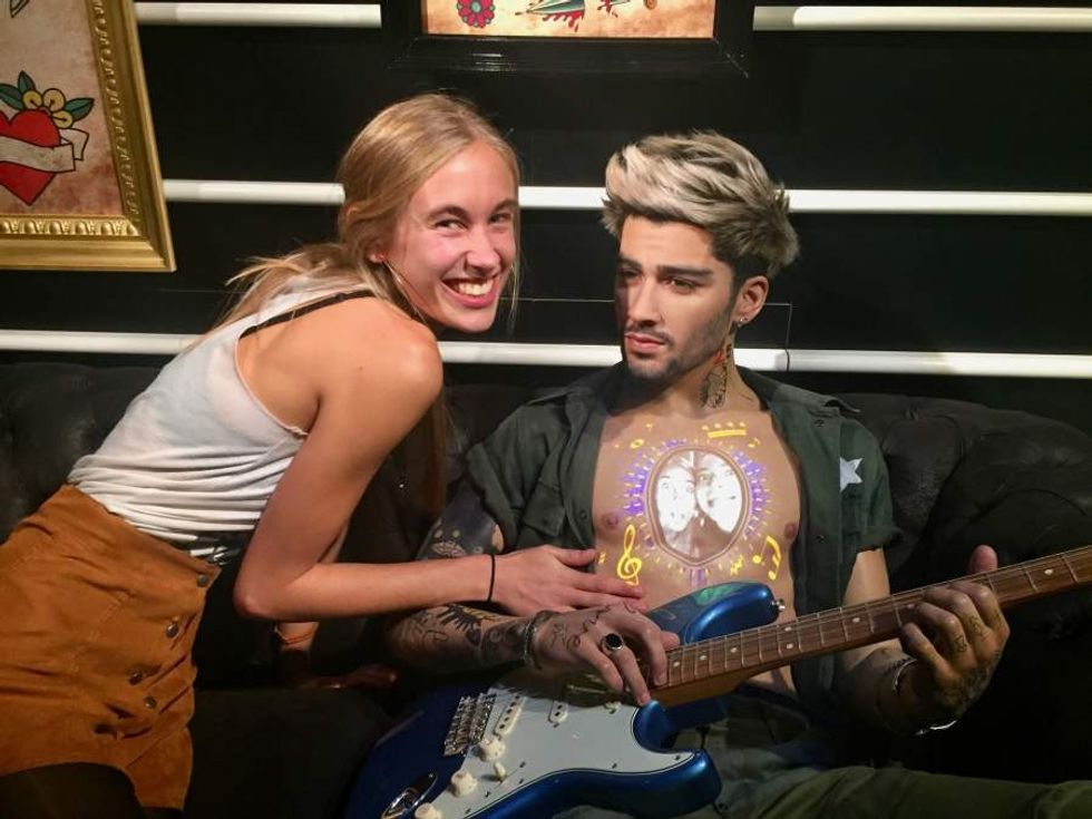 zayn malik tattoo selfie madame tussauds amsterdam