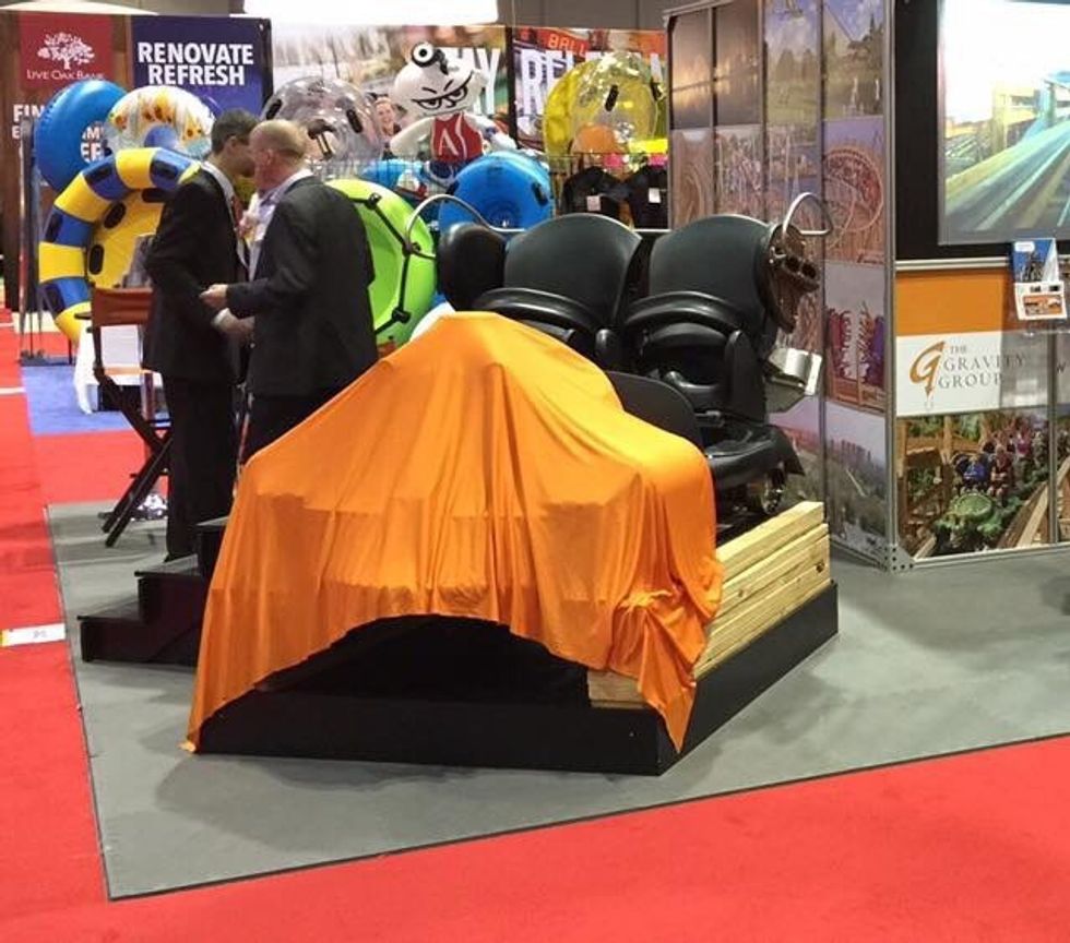 zdt train orange cloth