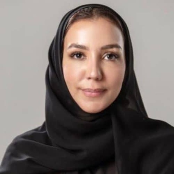 Zeina Dagher headshot blooloop theme park influencer 2020