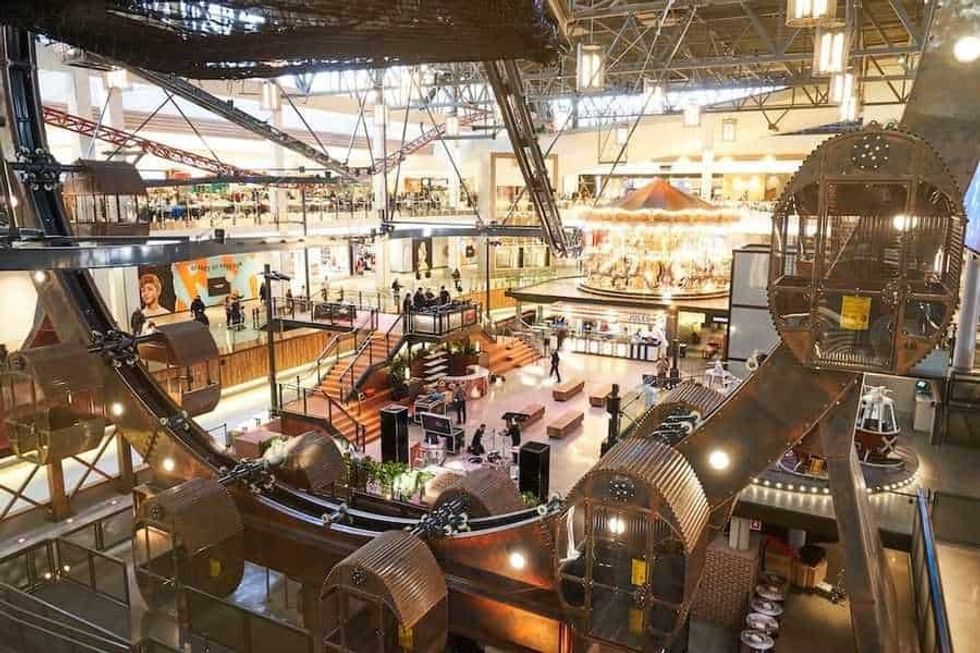 Zenith ferris wheel at Mega Parc