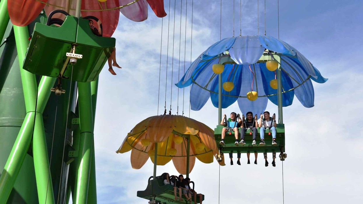 zhuhai Intamin's Rainforest Drop Towers open at Zhuhai Chimelong Ocean Kingdom, China