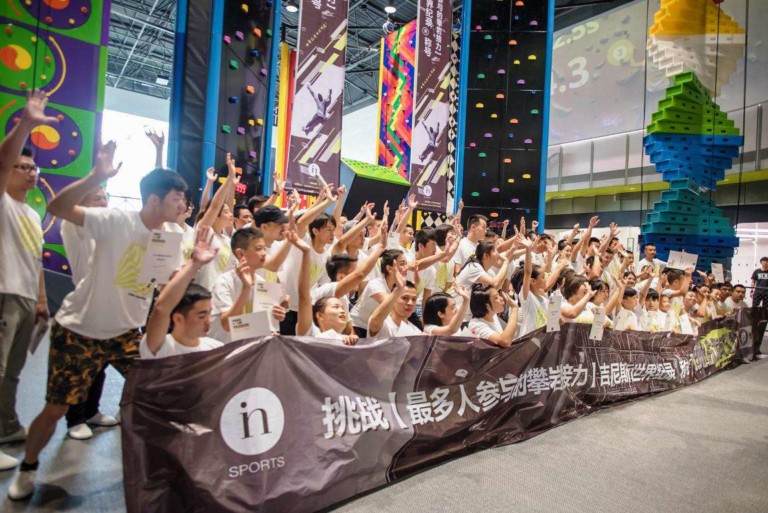 Clip 'n Climb hosts China's relay-speed climb Guiness World Record