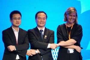 From left to right: Shu Zhan, General Manager of Tencent Tourism; Su Yu, Secretary-General of WTCF; Laura Aalto, CEO of Helsinki Marketing.