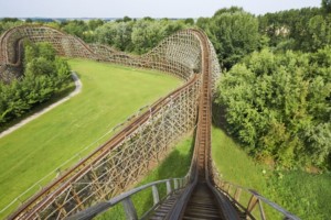 Roller coaster. Hybrid. Walibi Holland. RMC. Robin Hood.