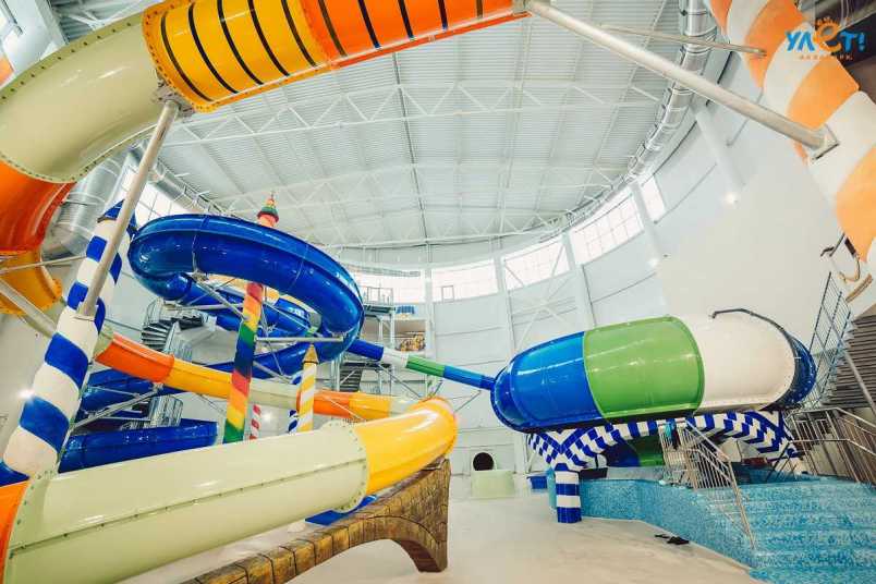 a mutli-coloured curving waterslide in ulet indoor waterpark ulyanovsk russia