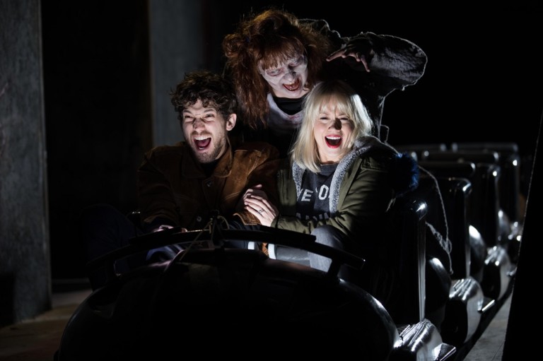 The Walking Dead - The Ride at Thorpe Park Resort charges mobile phones with screams