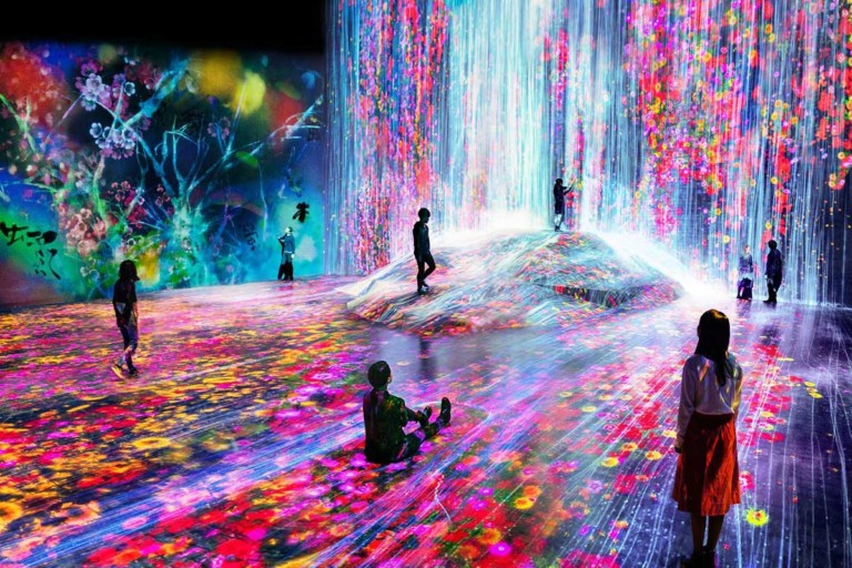 digital art museum by teamlab at MORI building Japan