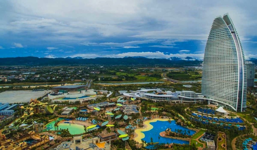 Atlantis-Sanya general view of hotel and waterpark