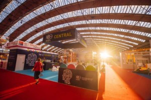 Sun-on-the-show-floor-at-EAS-2018-Euro-Attractions-Show-Amsterdam