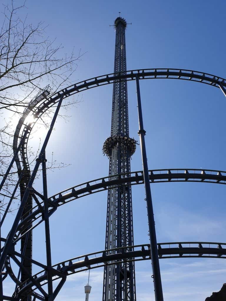 HIGHLANDER-im-HANSA-PARK-Helix-tower-rides