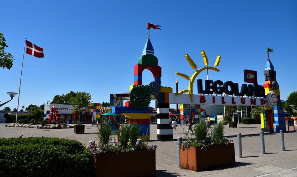 First legoland online