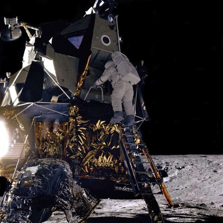 Apollo-XII-moon-landing