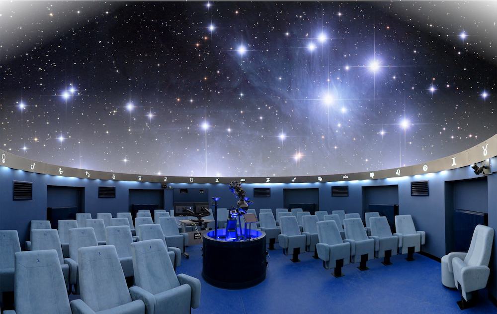 Endurescreens planetarium projection