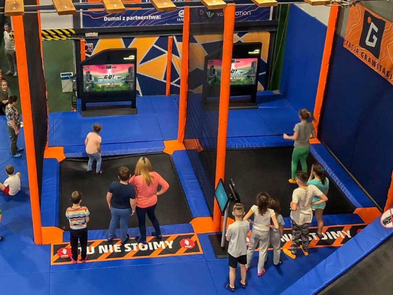 valo motion super stomp trampoline game