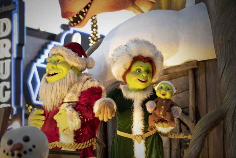 universal orlando christmas holidays