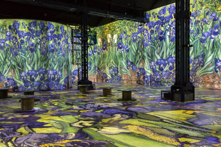 Barco Culturespaces Van Gogh projection on the walls