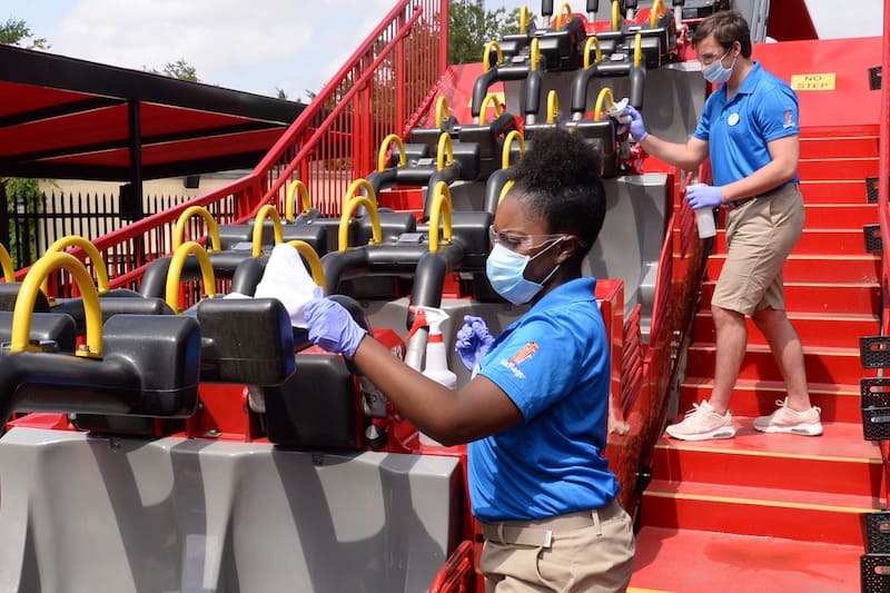 Six Flags to pilot 's Just Walk Out technology in June