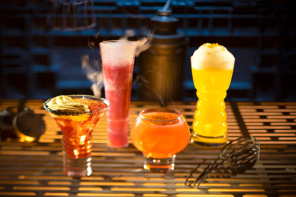 Star Wars Galaxys Edge drinks at Oga's Cantina food attractions