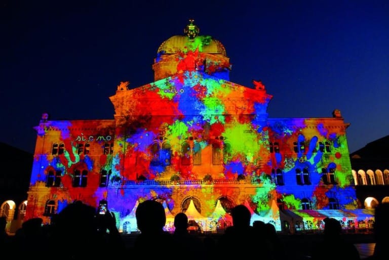 Bundesplatz Spectaculaires Barco projection