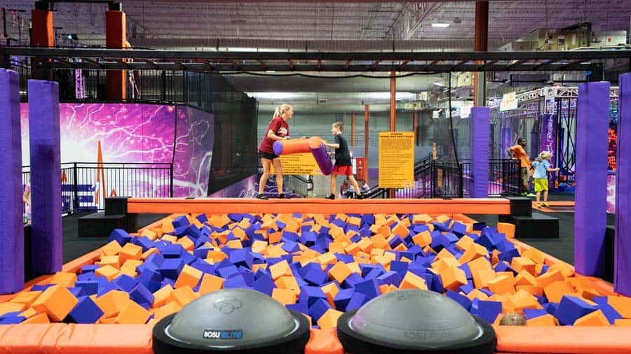 Fun trampoline outlet park