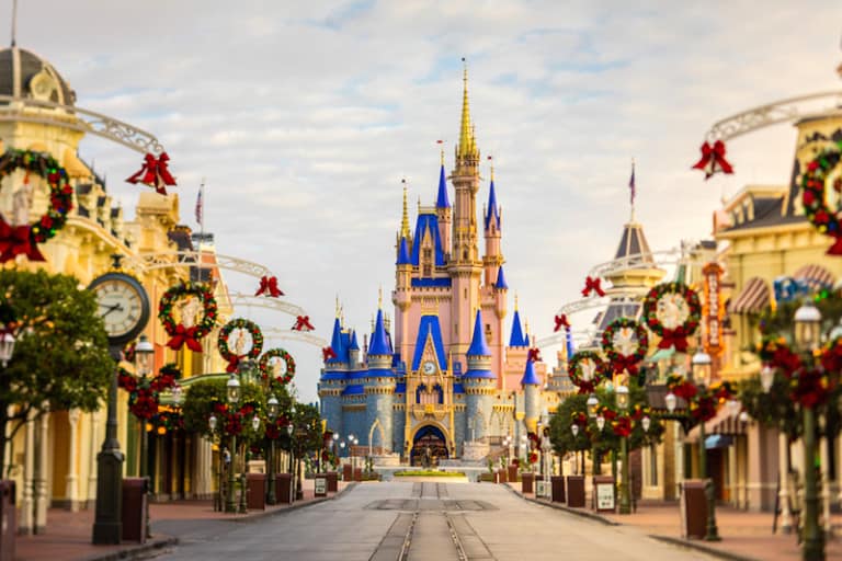 walt disney world christmas 2020