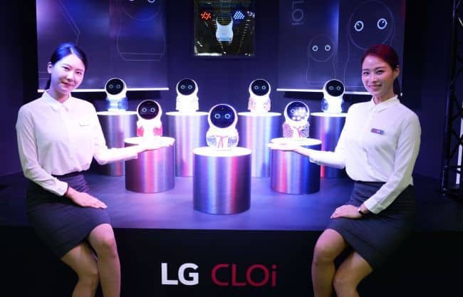 UVC robot LG CLOi COVID-19 disinfect