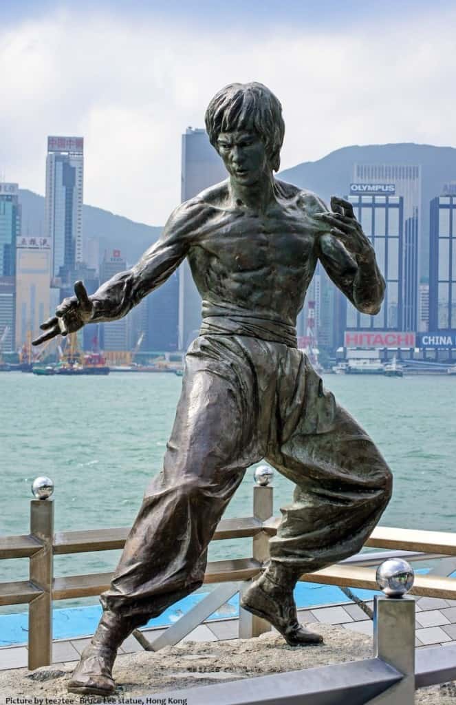 bruce-lee-statue hong kong be like water