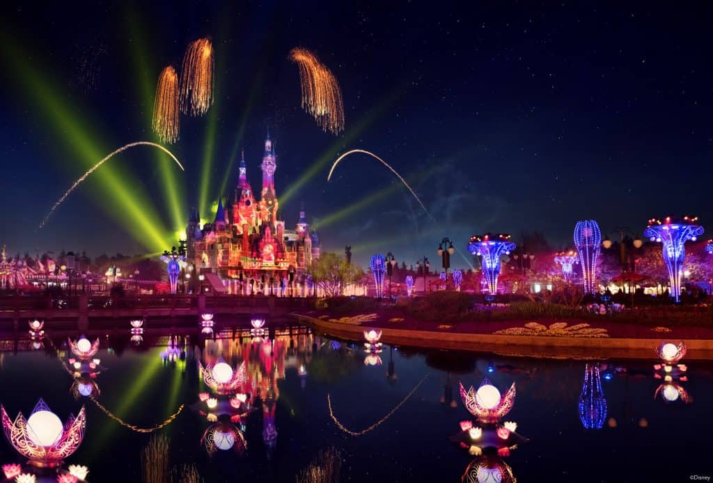 shanghai disneyland new show illuminate