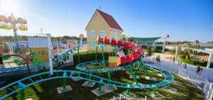 Zamperla Daddy Pig's Roller Coaster Track Peppa Pig Theme Park
