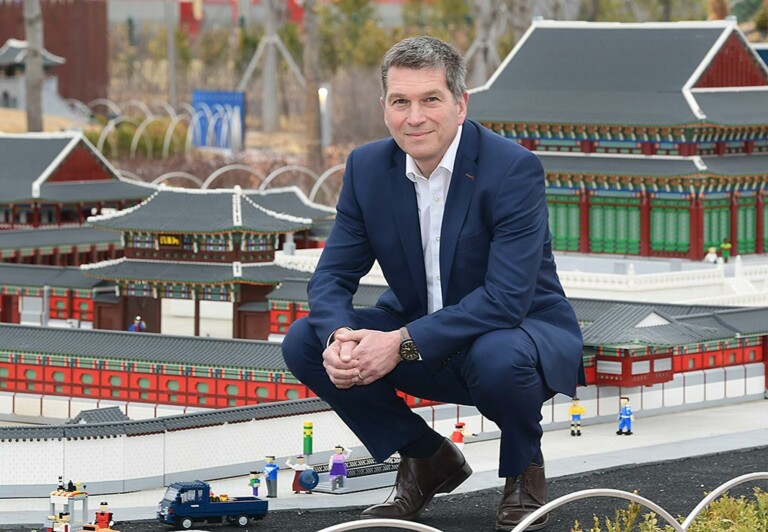 nick varney ceo merlin entertainments retires