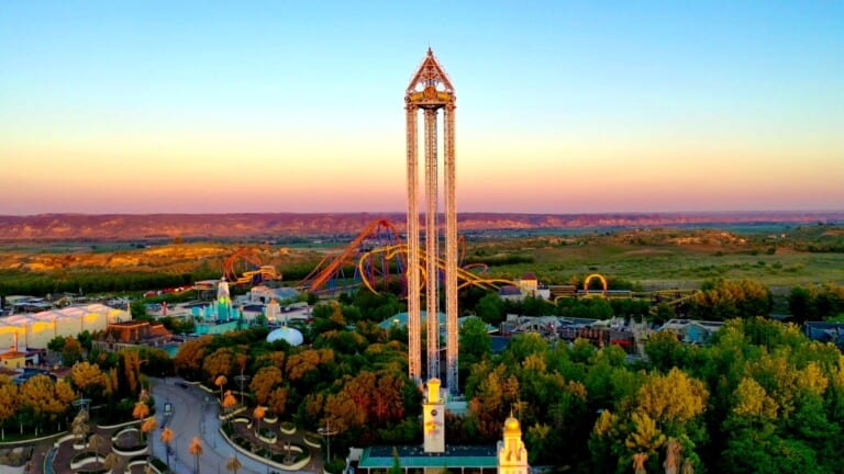 accesso Parque Warner Skyline