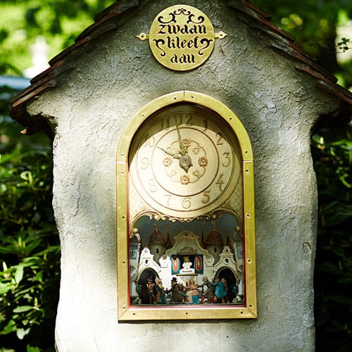 Efteling golden goose clock inspired the design for the new grand hotel
