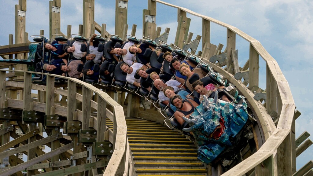 MV Rides. Wooden Coaster - Leviathan
