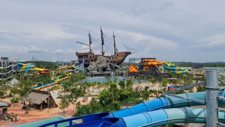 Pico Play Splashmania Water Park Construction