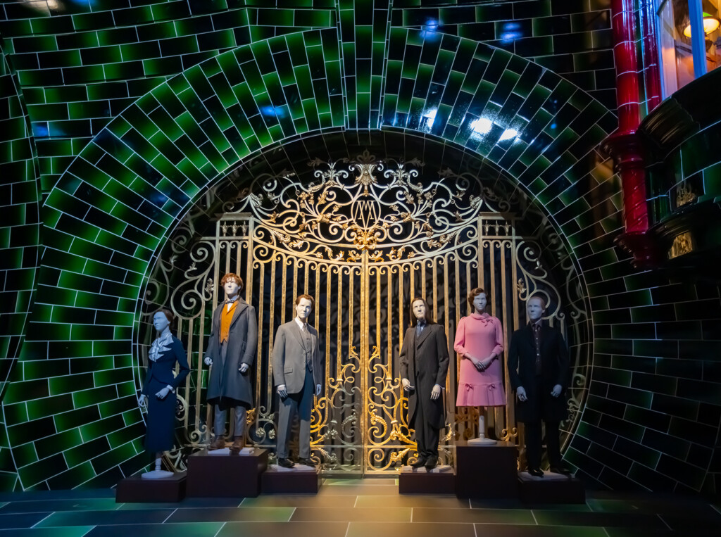 warner bros studio tour making of harry potter tokyo ministry of magic