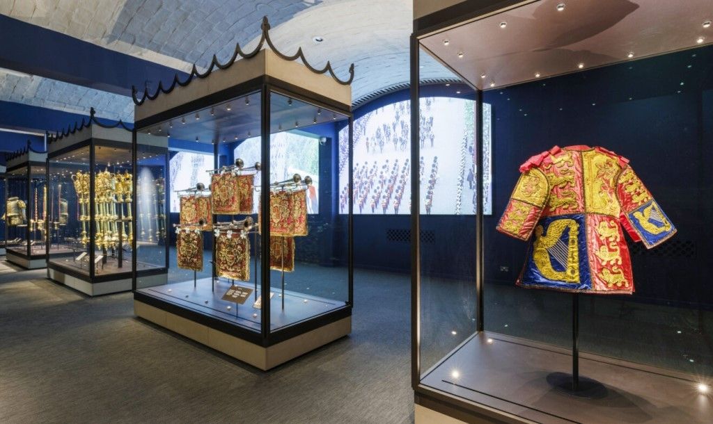 Squint/Opera Tower of London Jewel House blooloop